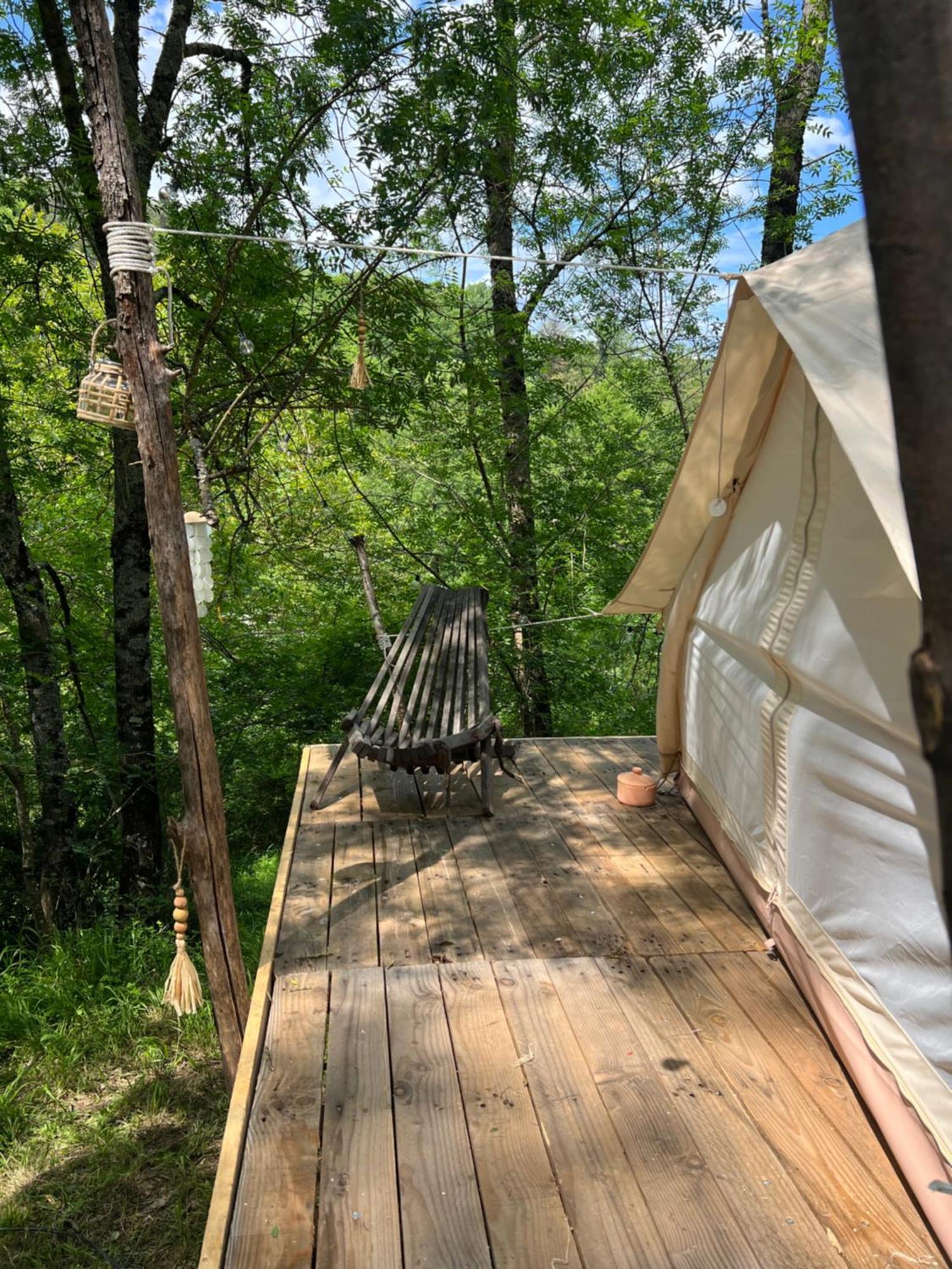 Tente Lodge En Pleine Nature Sumène Exteriér fotografie